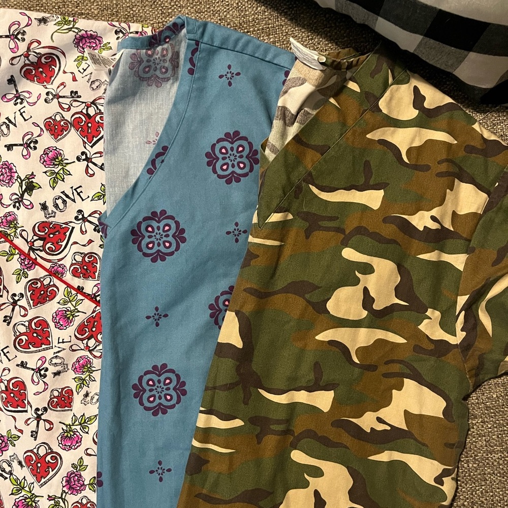 Super fun scrub tops only wore once